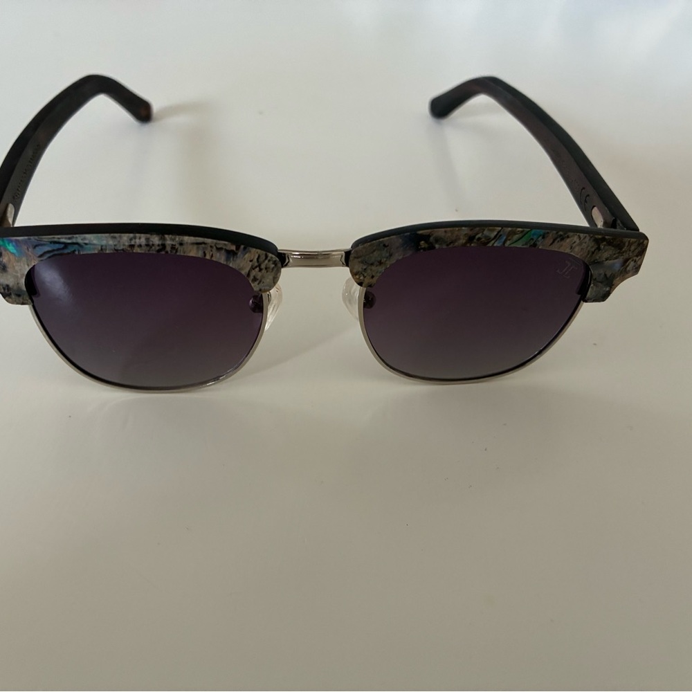 JOYCOAST  Abalone and Wood Sunglasses - Unisex